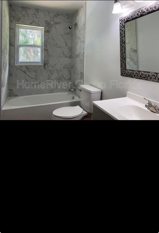 Foto del edificio - 3421 SW 26th Pl