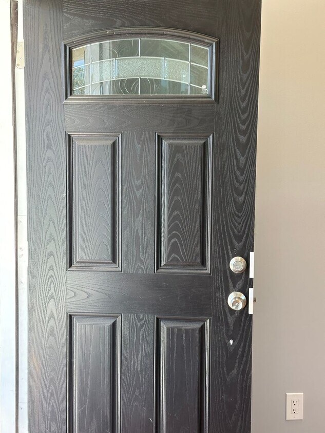 Foto principal - 6429 SALEM ST