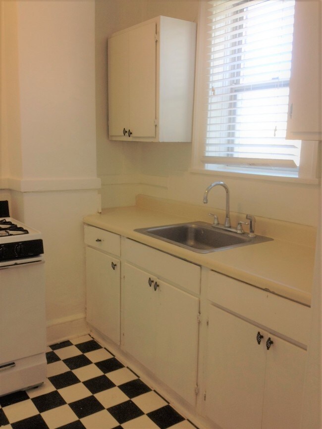 Foto del edificio - 906 Briarcliff Rd NE