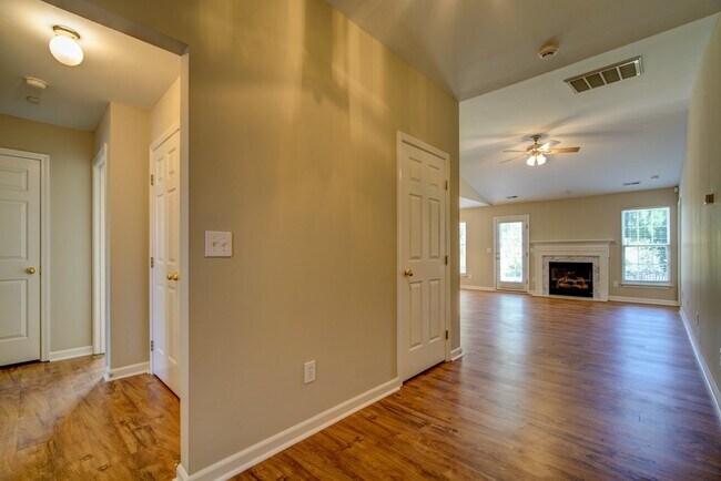Building Photo - Five Forks Area, 3 BR, 2 BA, 2 Car Garage ...