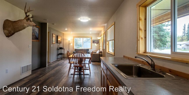 Building Photo - 2 br, 1.5 bath House - 35812 Sunset Park