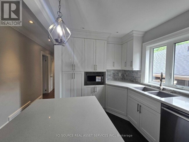 Building Photo - 66 Greenfield Dr