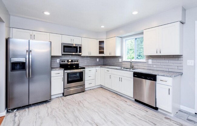 Foto del edificio - 3704 Oaklawn Rd