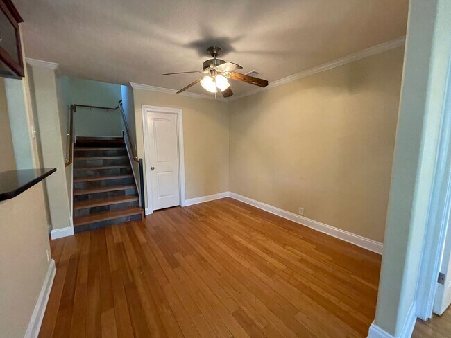 Foto del edificio - 1038 E 43rd St