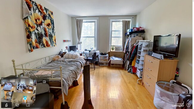 Foto del edificio - 1247 Beacon St