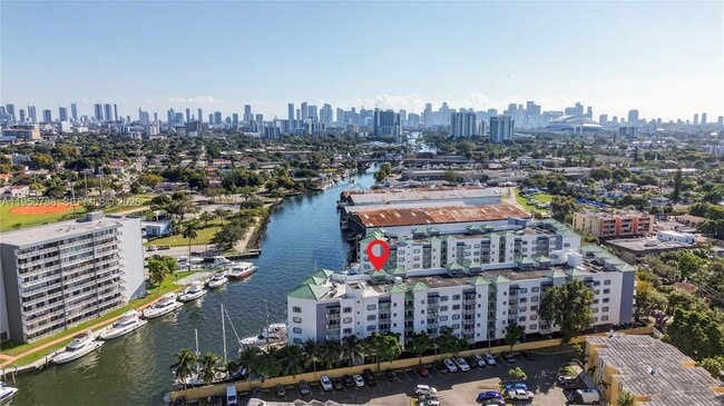 Foto del edificio - 2475 NW 16th St Rd