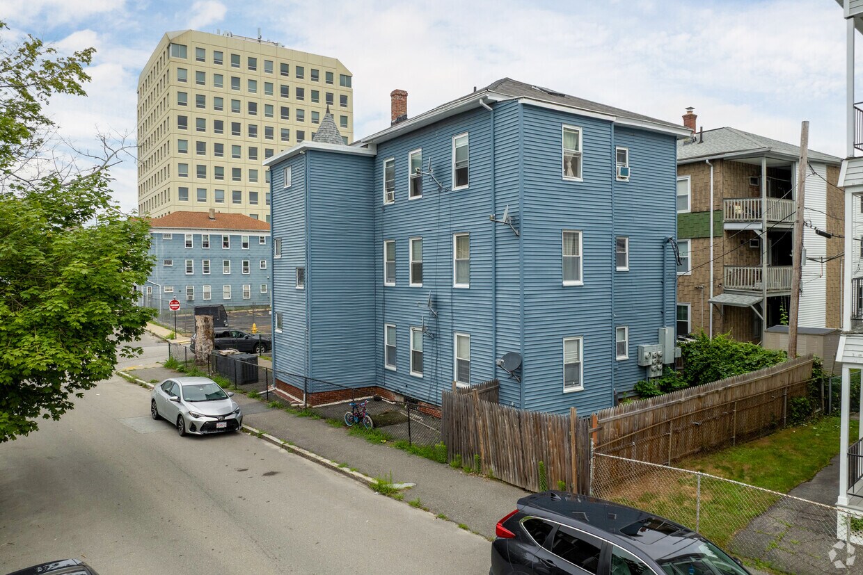 Alternate - 14 Hudson St