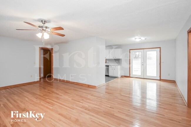 Building Photo - 72 Hickory Glen Way