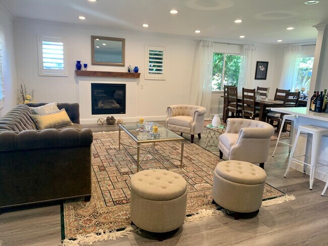 Foto del edificio - 3627 Sugarberry Ln