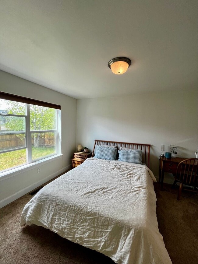 Building Photo - Three Bedroom Home for Lease in West Bozem...