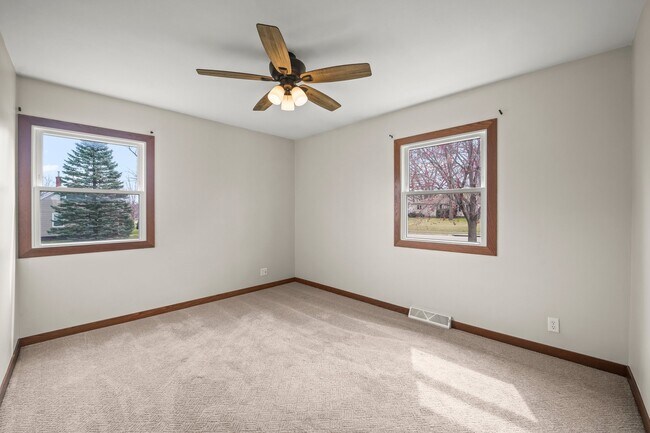 Foto del edificio - 2312 Valley High Dr
