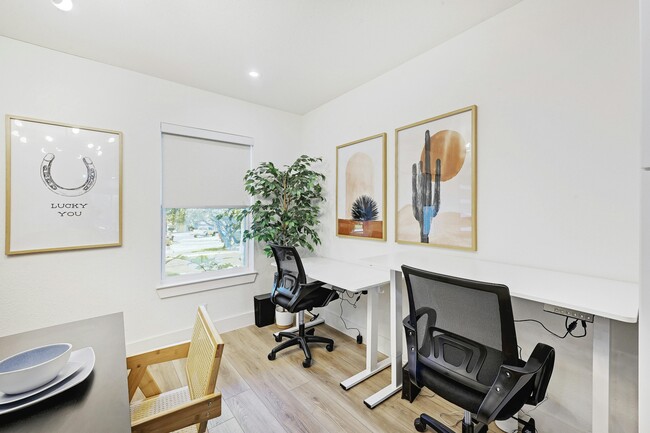 Adjustable Work Desks - 9414 Meadow Vale