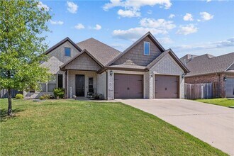 Building Photo - 801 Bellmara Cir