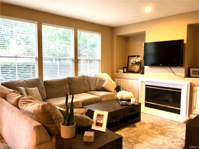 Building Photo - 4 br, 2.5 bath House - 12091 Hermon Dr