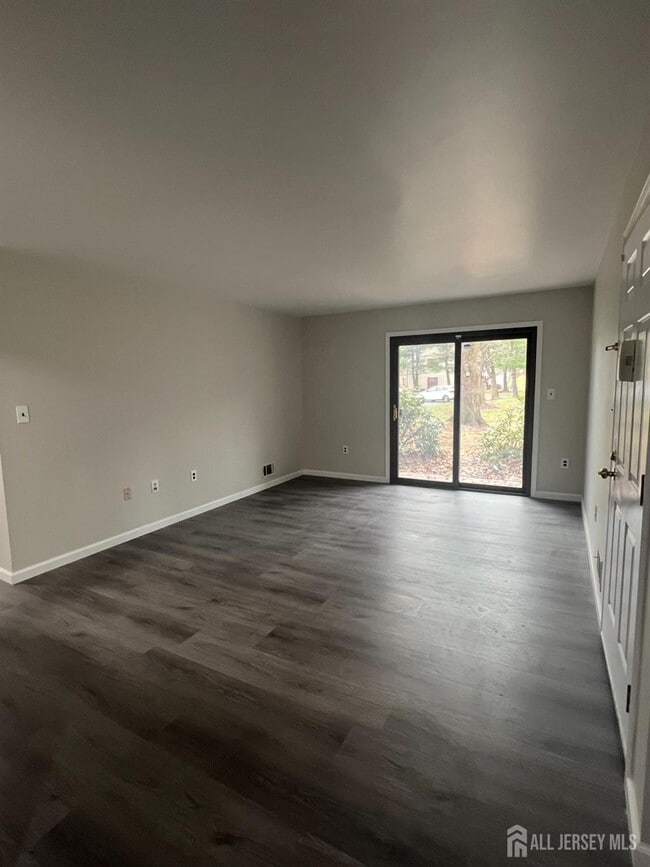 Foto del edificio - 20 Crabapple Ln