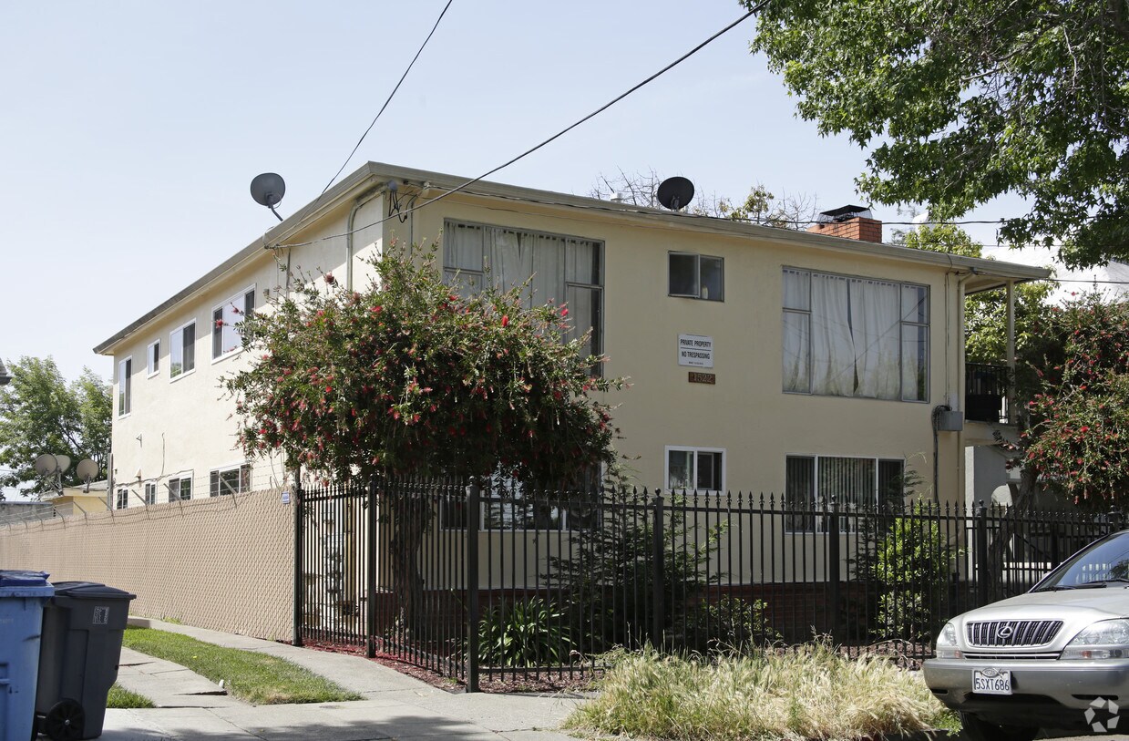 Primary Photo - 1522 Prince St