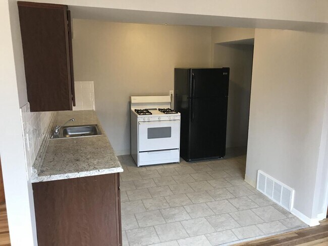 Foto del edificio - 4160 Ridge Rd