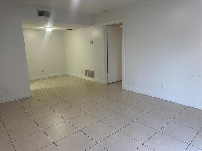 Building Photo - 8426 Camden St