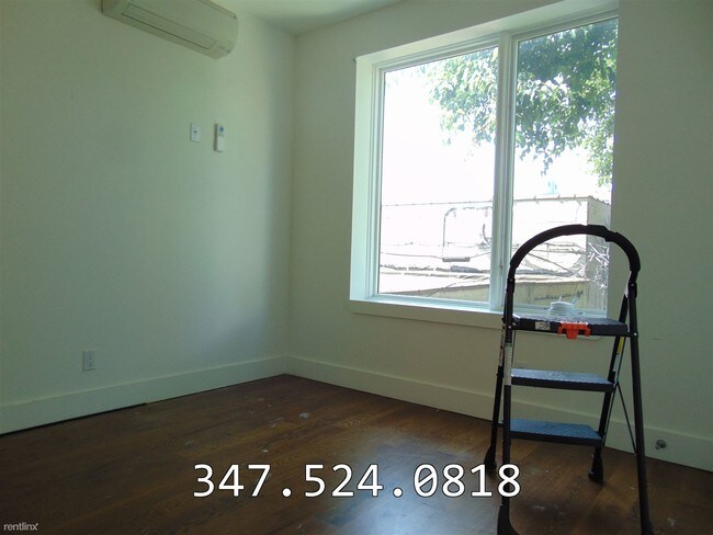 Building Photo - 3 br, 1.5 bath  - 75 Green St