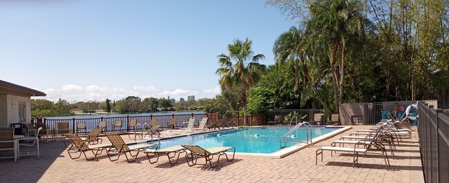 Building Photo - 2800 Plaza Terrace Dr