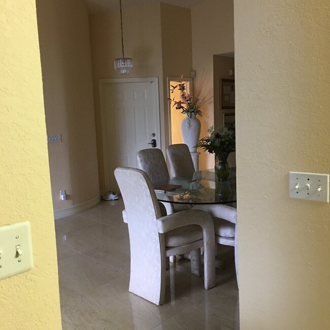 Foto del edificio - 2036 NW 183rd Cir
