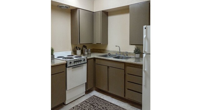 Building Photo - Friendship Towers Corsicana