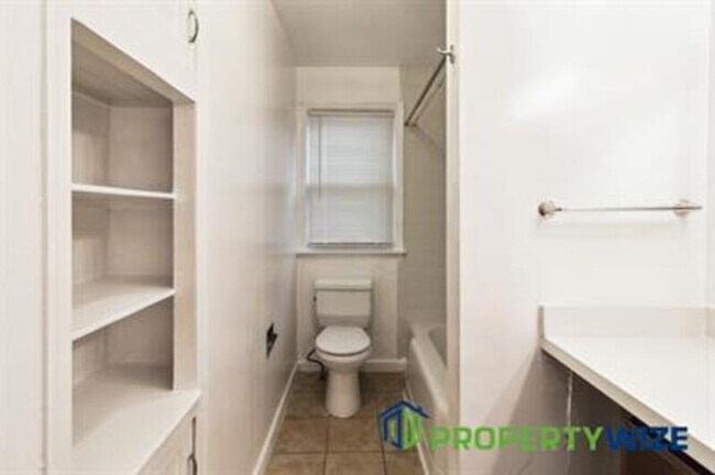Building Photo - 516 Beaumont Ave