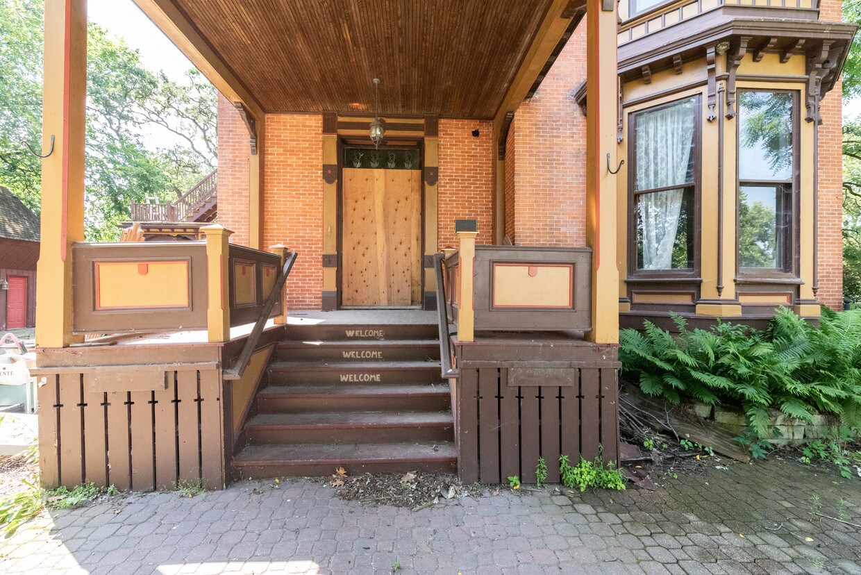 Exterior Photo - 315 Pine St