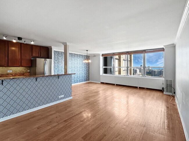 Foto del edificio - 655 W Irving Park Rd