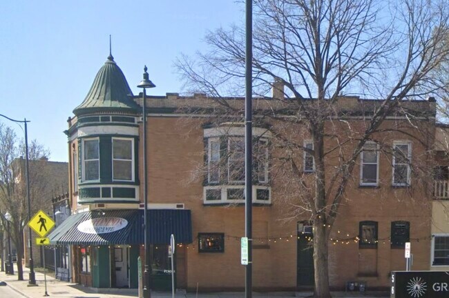 Foto del edificio - 701 W Hillgrove Ave