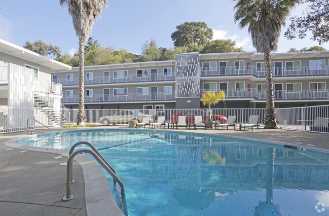 Piscina - Mattox Apartments