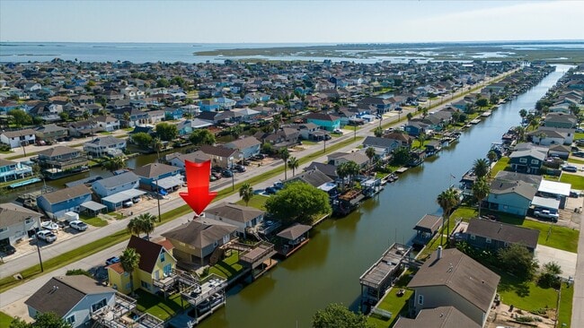 Building Photo - 170 Barracuda St