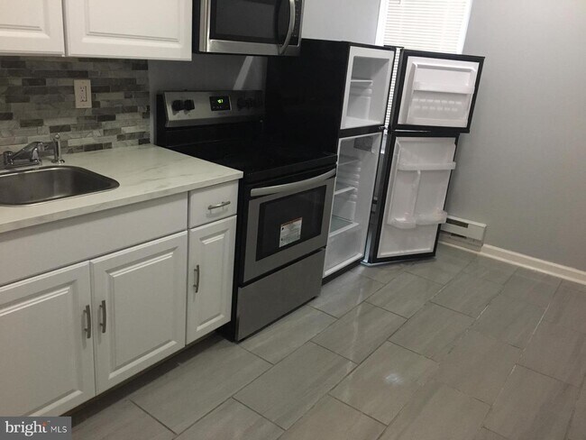 Foto del edificio - 4975 W Thompson St