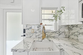 Building Photo - 851 Meridian Ave