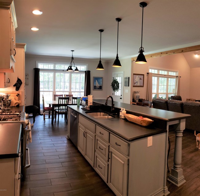 Foto del edificio - 15941 Wildlife Ln