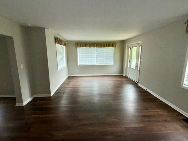 Foto del edificio - 3 bedroom 1.5 bathroom house