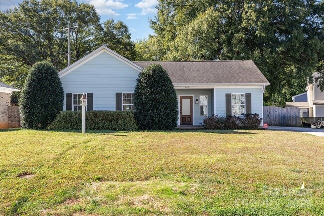 Building Photo - 540 Greystone Rd
