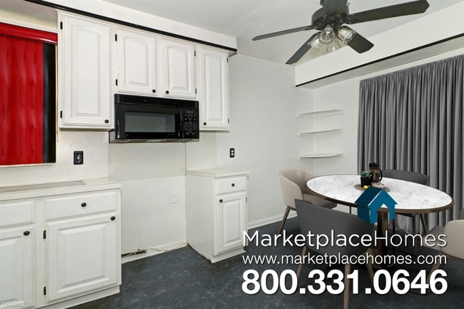 Building Photo - 3 br, 1.5 bath House - 2233 S Deacon St