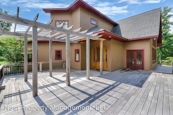 Building Photo - 4 br, 4.5 bath House - 330 Grace Glen