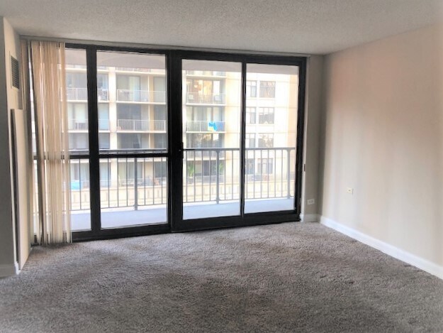 Building Photo - 10 E Ontario St