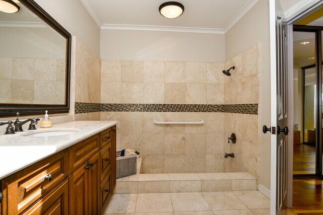 Foto del edificio - 10 Maritime Dr