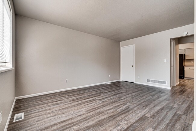 Foto del edificio - 7550 Bannock St