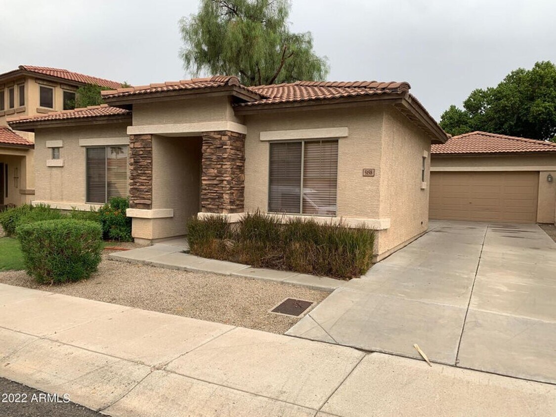 Primary Photo - Charming 3 bedroom home in GATED community...