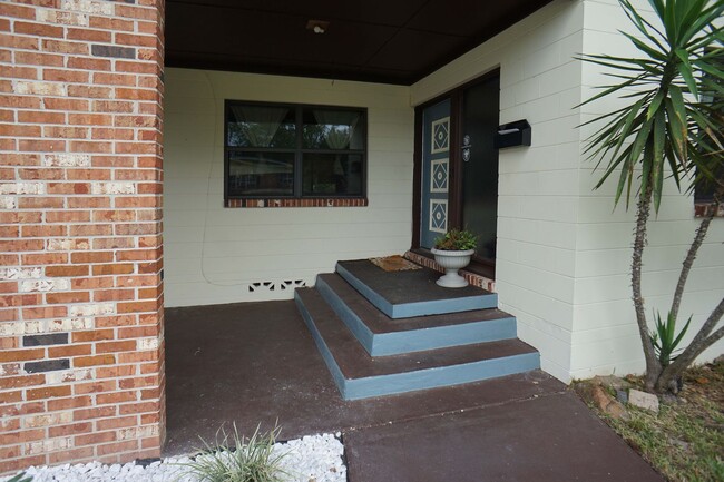 Foto del edificio - 2BR/ 2BA Home In ORTEGA HILLS - Available ...