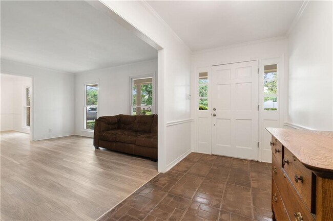 Building Photo - 5724 Marquis Ct