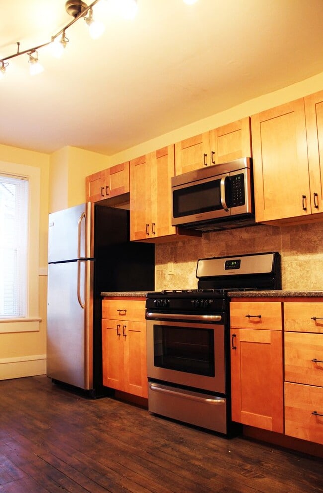 Building Photo - 23 West Ln