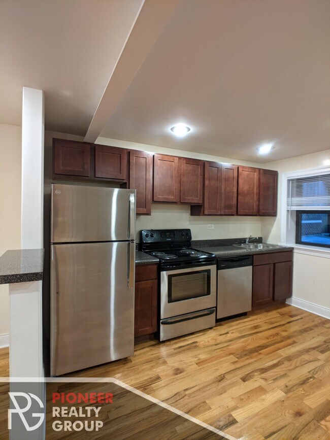 Foto del edificio - 1129 W Oakdale Ave