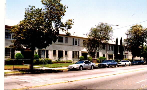 Building Photo - Bonnie Brae Village