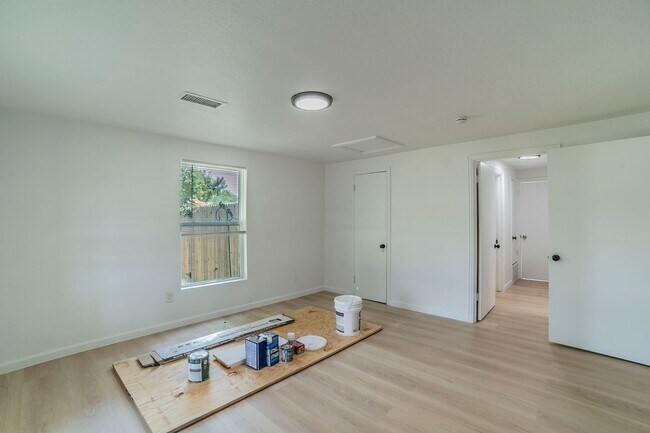 Foto del edificio - ? Stylishly Renovated 3-Bedroom Home in Arlington!