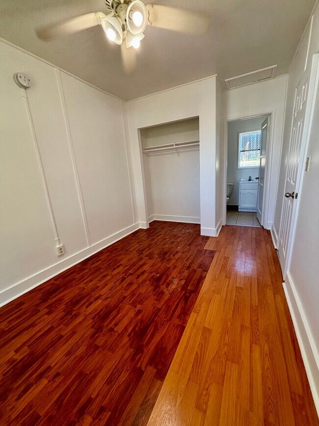 Foto del edificio - 7529 Foothill Blvd